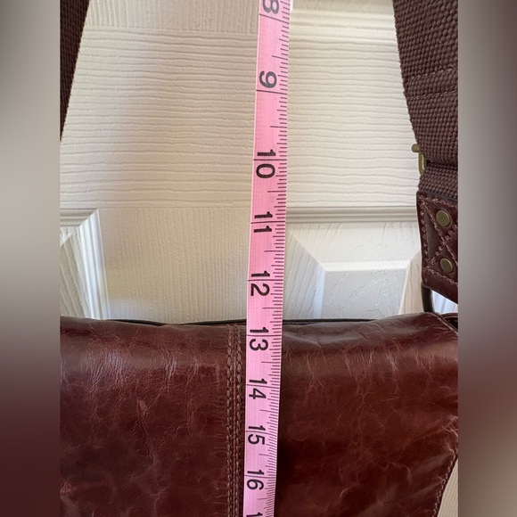 Fossil Leather Messenger Bag - Picture 15 of 16